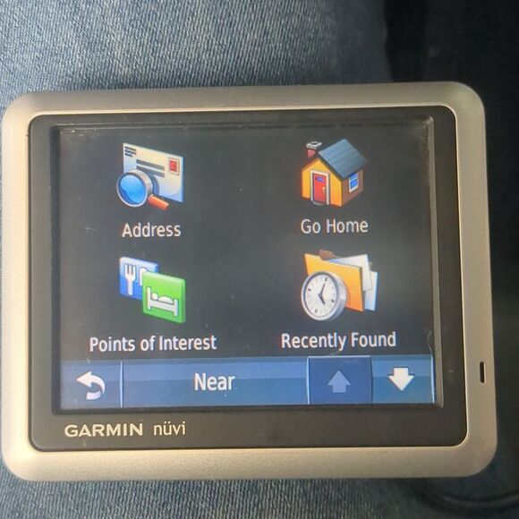 Garmin Nuvi 1200 Plug in Car Navigation System - Picture 10 of 11